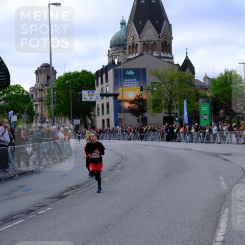 25.04.2026 - Das Zehntel Tim E. http://msf.ph/oto/9567086 25.04.2026 08:46:59 Ziel 1726 meine-sportfotos.de