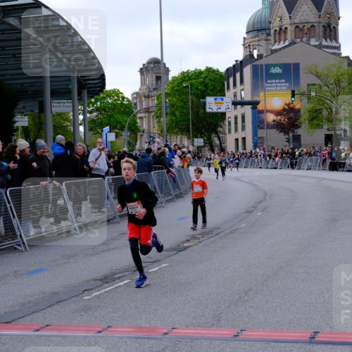 25.04.2026 - Das Zehntel Tim E. http://msf.ph/oto/9567089 25.04.2026 08:47:00 Ziel 1726 meine-sportfotos.de