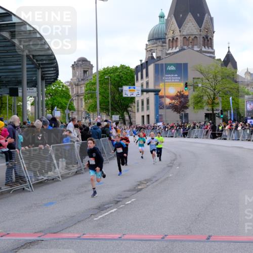 25.04.2026 - Das Zehntel Tim E. http://msf.ph/oto/9567129 25.04.2026 08:47:28 Ziel 1184, 1246, 2005, 2034, 2981, 3402, 4024 meine-sportfotos.de