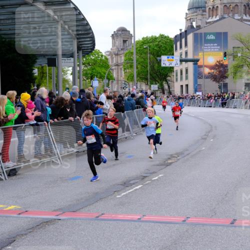 25.04.2026 - Das Zehntel Tim E. http://msf.ph/oto/9567132 25.04.2026 08:47:30 Ziel 1184, 1246, 2005, 2034, 2611, 2981, 3402, 4024 meine-sportfotos.de