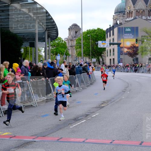 25.04.2026 - Das Zehntel Tim E. http://msf.ph/oto/9567138 25.04.2026 08:47:32 Ziel 1184, 1246, 2005, 2034, 2611, 2981, 3402, 4024 meine-sportfotos.de