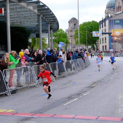 25.04.2026 - Das Zehntel Tim E. http://msf.ph/oto/9567148 25.04.2026 08:47:35 Ziel 1184, 1223, 1246, 2005, 2034, 2611, 2981, 3402, 4022, 4024, 4070 meine-sportfotos.de