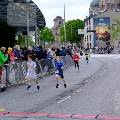 25.04.2026 - Das Zehntel Tim E. http://msf.ph/oto/9567155 25.04.2026 08:47:37 Ziel 1184, 1223, 1246, 2005, 2034, 2611, 2981, 4022, 4024, 4070 meine-sportfotos.de
