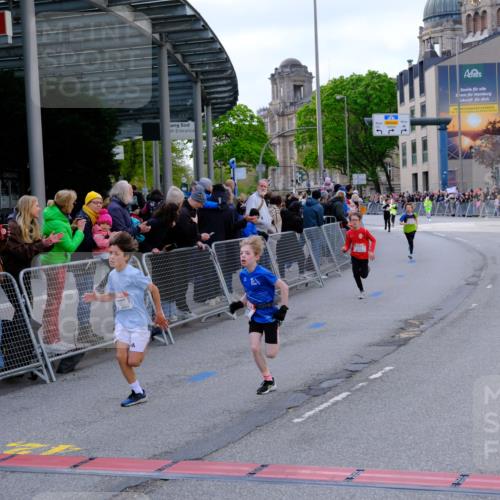 25.04.2026 - Das Zehntel Tim E. http://msf.ph/oto/9567157 25.04.2026 08:47:38 Ziel 1184, 1223, 1461, 2005, 2034, 2611, 2981, 4022, 4024, 4070 meine-sportfotos.de