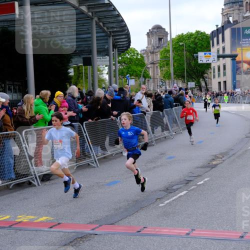 25.04.2026 - Das Zehntel Tim E. http://msf.ph/oto/9567158 25.04.2026 08:47:38 Ziel 1184, 1223, 1461, 2005, 2034, 2611, 2981, 4022, 4024, 4070 meine-sportfotos.de