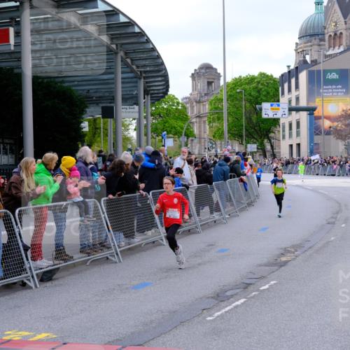 25.04.2026 - Das Zehntel Tim E. http://msf.ph/oto/9567159 25.04.2026 08:47:39 Ziel 1184, 1223, 1461, 2005, 2611, 2981, 4022, 4024, 4070 meine-sportfotos.de