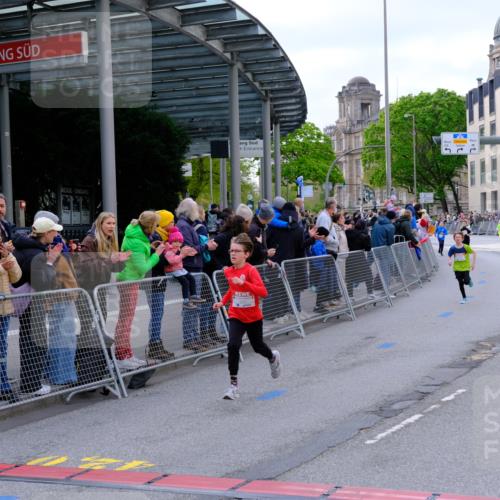 25.04.2026 - Das Zehntel Tim E. http://msf.ph/oto/9567163 25.04.2026 08:47:39 Ziel 1184, 1223, 1461, 2005, 2611, 2981, 4022, 4024, 4070 meine-sportfotos.de