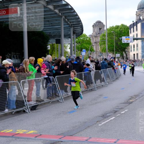 25.04.2026 - Das Zehntel Tim E. http://msf.ph/oto/9567168 25.04.2026 08:47:42 Ziel 1223, 1461, 1474, 2611, 4022, 4070 meine-sportfotos.de
