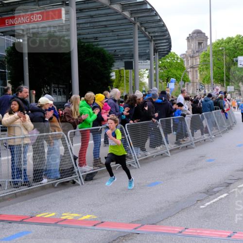 25.04.2026 - Das Zehntel Tim E. http://msf.ph/oto/9567169 25.04.2026 08:47:42 Ziel 1223, 1461, 1474, 2611, 4022, 4070 meine-sportfotos.de
