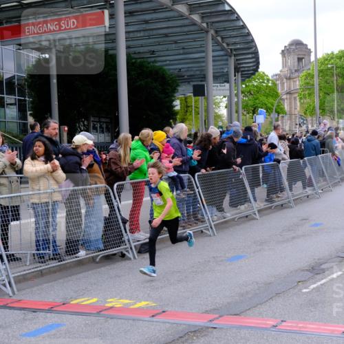 25.04.2026 - Das Zehntel Tim E. http://msf.ph/oto/9567170 25.04.2026 08:47:42 Ziel 1223, 1461, 1474, 2611, 4022, 4070 meine-sportfotos.de
