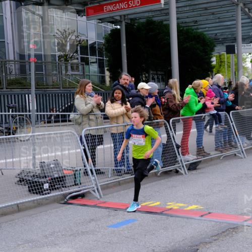 25.04.2026 - Das Zehntel Tim E. http://msf.ph/oto/9567174 25.04.2026 08:47:43 Ziel 1223, 1461, 1474, 4022, 4070 meine-sportfotos.de