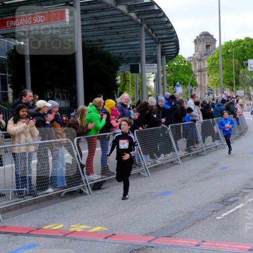 25.04.2026 - Das Zehntel Tim E. http://msf.ph/oto/9567180 25.04.2026 08:47:47 Ziel 1461, 1474, 1519, 1887, 2170, 2174, 2310, 2634, 4070 meine-sportfotos.de