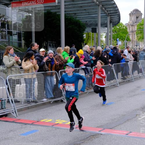 25.04.2026 - Das Zehntel Tim E. http://msf.ph/oto/9567214 25.04.2026 08:47:57 Ziel 1519, 2170, 2174, 3104, 3107, 3394, 3408, 3410, 3580 meine-sportfotos.de
