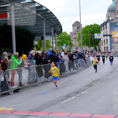 25.04.2026 - Das Zehntel Tim E. http://msf.ph/oto/9567224 25.04.2026 08:48:08 Ziel 1587, 2053, 2796, 2815, 3222, 3574, 3580 meine-sportfotos.de