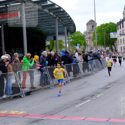 25.04.2026 - Das Zehntel Tim E. http://msf.ph/oto/9567226 25.04.2026 08:48:08 Ziel 1587, 2053, 2796, 2815, 3222, 3574, 3580 meine-sportfotos.de