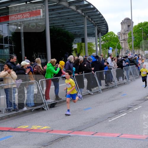 25.04.2026 - Das Zehntel Tim E. http://msf.ph/oto/9567229 25.04.2026 08:48:08 Ziel 1587, 2053, 2796, 2815, 3222, 3574, 3580 meine-sportfotos.de