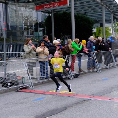 25.04.2026 - Das Zehntel Tim E. http://msf.ph/oto/9567234 25.04.2026 08:48:10 Ziel 1587, 2042, 2053, 2058, 2796, 2815, 3222, 3574, 4063 meine-sportfotos.de