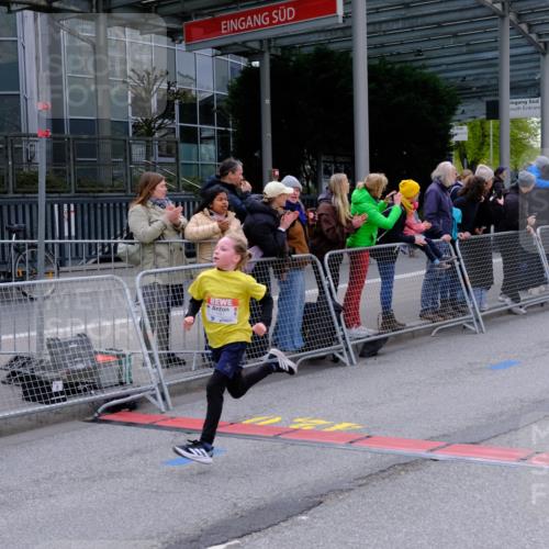 25.04.2026 - Das Zehntel Tim E. http://msf.ph/oto/9567235 25.04.2026 08:48:10 Ziel 1587, 2042, 2053, 2058, 2796, 2815, 3222, 3574, 4063 meine-sportfotos.de
