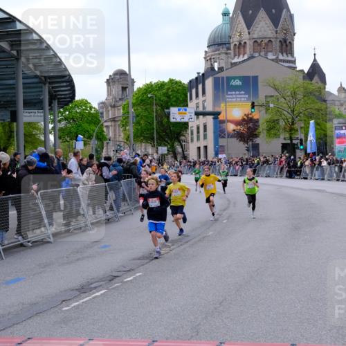 25.04.2026 - Das Zehntel Tim E. http://msf.ph/oto/9567236 25.04.2026 08:48:11 Ziel 1587, 2042, 2053, 2058, 2796, 2815, 3222, 3574, 4063 meine-sportfotos.de