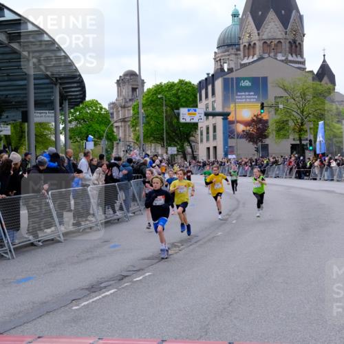 25.04.2026 - Das Zehntel Tim E. http://msf.ph/oto/9567237 25.04.2026 08:48:11 Ziel 1587, 2042, 2053, 2058, 2796, 2815, 3222, 3574, 4063 meine-sportfotos.de