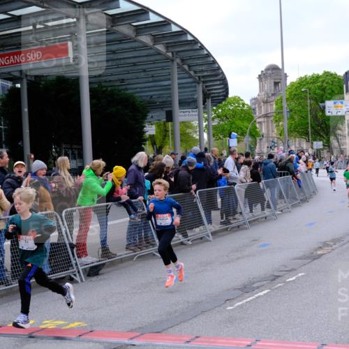 25.04.2026 - Das Zehntel Tim E. http://msf.ph/oto/9567255 25.04.2026 08:48:15 Ziel 1587, 1696, 2042, 2053, 2058, 2796, 2815, 3222, 3302, 3574, 3699, 4063 meine-sportfotos.de
