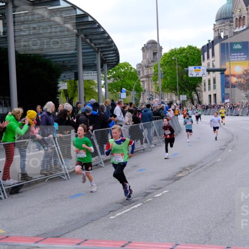 25.04.2026 - Das Zehntel Tim E. http://msf.ph/oto/9567264 25.04.2026 08:48:18 Ziel 1696, 2042, 2053, 2058, 2173, 2815, 3222, 3302, 3567, 3574, 3699, 4063 meine-sportfotos.de