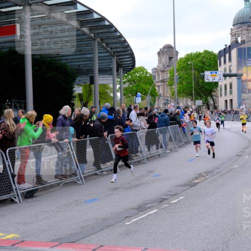 25.04.2026 - Das Zehntel Tim E. http://msf.ph/oto/9567270 25.04.2026 08:48:19 Ziel 1696, 2042, 2053, 2058, 2173, 2815, 3222, 3302, 3567, 3574, 3699, 4063 meine-sportfotos.de