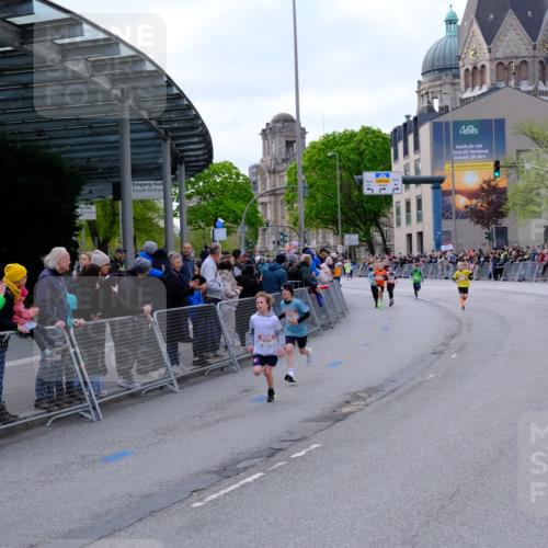 25.04.2026 - Das Zehntel Tim E. http://msf.ph/oto/9567272 25.04.2026 08:48:20 Ziel 1696, 2042, 2053, 2058, 2173, 2777, 2815, 3222, 3302, 3567, 3574, 3699, 4063 meine-sportfotos.de