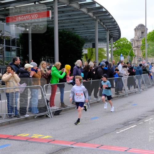 25.04.2026 - Das Zehntel Tim E. http://msf.ph/oto/9567275 25.04.2026 08:48:21 Ziel 1696, 2042, 2058, 2173, 2777, 3302, 3567, 3699, 4063 meine-sportfotos.de