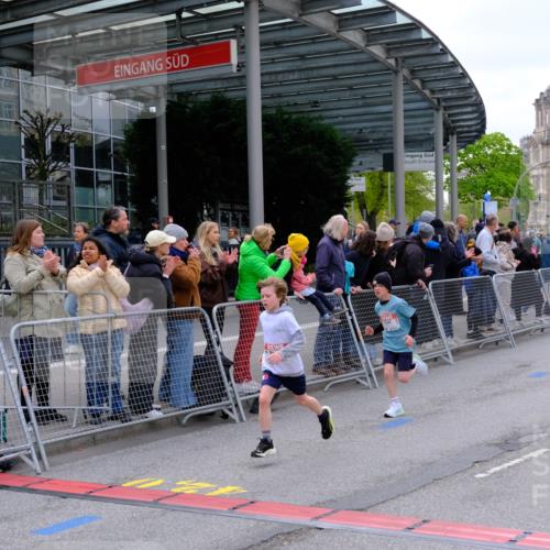 25.04.2026 - Das Zehntel Tim E. http://msf.ph/oto/9567277 25.04.2026 08:48:21 Ziel 1696, 2042, 2058, 2173, 2777, 3302, 3567, 3699, 4063 meine-sportfotos.de