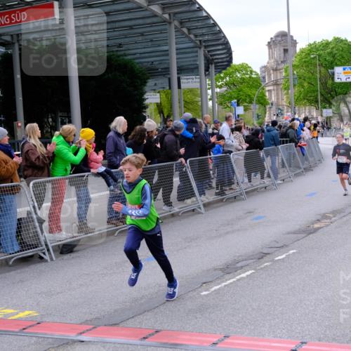 25.04.2026 - Das Zehntel Tim E. http://msf.ph/oto/9567301 25.04.2026 08:48:29 Ziel 1788, 1794, 1858, 2173, 2777, 3123, 3328, 3567, 3672, 3957 meine-sportfotos.de