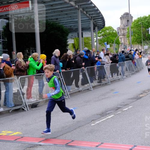 25.04.2026 - Das Zehntel Tim E. http://msf.ph/oto/9567302 25.04.2026 08:48:29 Ziel 1788, 1794, 1858, 2173, 2777, 3123, 3328, 3567, 3672, 3957 meine-sportfotos.de