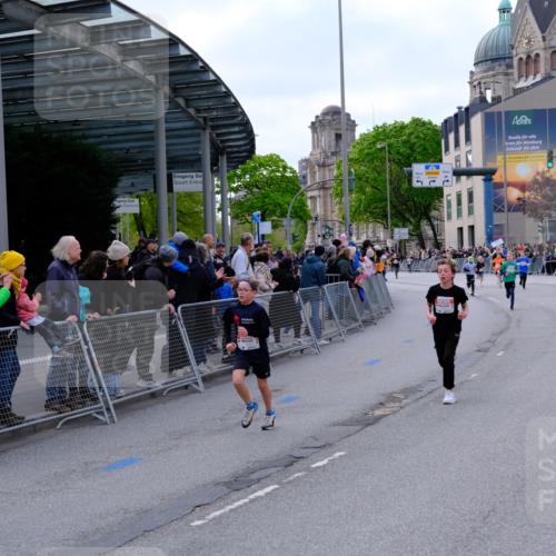 25.04.2026 - Das Zehntel Tim E. http://msf.ph/oto/9567305 25.04.2026 08:48:31 Ziel 1788, 1794, 1858, 2777, 3123, 3328, 3672, 3957 meine-sportfotos.de