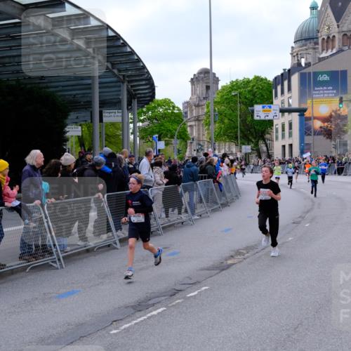 25.04.2026 - Das Zehntel Tim E. http://msf.ph/oto/9567306 25.04.2026 08:48:31 Ziel 1788, 1794, 1858, 2777, 3123, 3328, 3672, 3957 meine-sportfotos.de