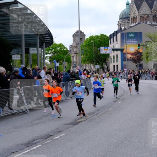 25.04.2026 - Das Zehntel Tim E. http://msf.ph/oto/9567318 25.04.2026 08:48:38 Ziel 1194, 1727, 1858, 2153, 2502, 3043, 3238, 3602, 3608, 3670, 3672 meine-sportfotos.de