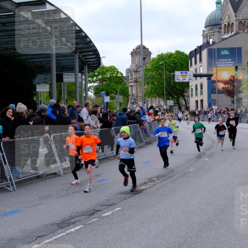 25.04.2026 - Das Zehntel Tim E. http://msf.ph/oto/9567320 25.04.2026 08:48:38 Ziel 1194, 1727, 1858, 2153, 2502, 3043, 3238, 3602, 3608, 3670, 3672 meine-sportfotos.de