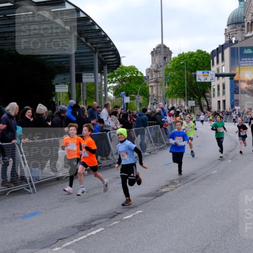 25.04.2026 - Das Zehntel Tim E. http://msf.ph/oto/9567322 25.04.2026 08:48:38 Ziel 1194, 1727, 1858, 2153, 2502, 3043, 3238, 3602, 3608, 3670, 3672 meine-sportfotos.de