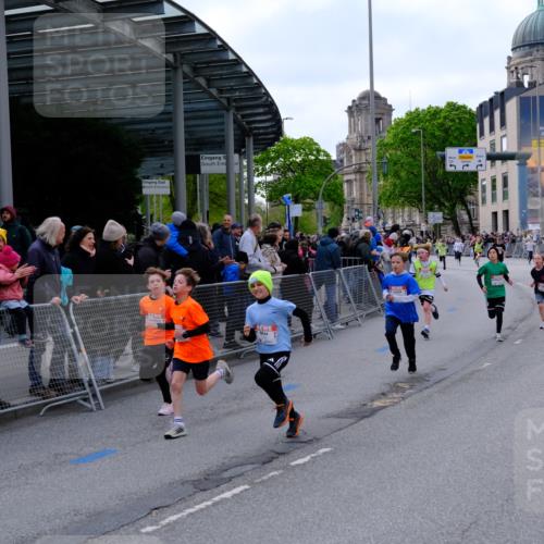 25.04.2026 - Das Zehntel Tim E. http://msf.ph/oto/9567323 25.04.2026 08:48:38 Ziel 1194, 1727, 1858, 2153, 2502, 3043, 3238, 3602, 3608, 3670, 3672 meine-sportfotos.de