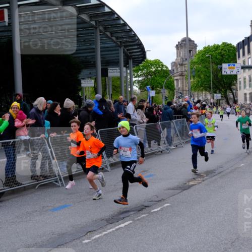25.04.2026 - Das Zehntel Tim E. http://msf.ph/oto/9567324 25.04.2026 08:48:38 Ziel 1194, 1727, 1858, 2153, 2502, 3043, 3238, 3602, 3608, 3670, 3672 meine-sportfotos.de