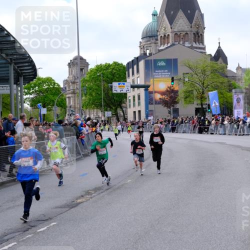 25.04.2026 - Das Zehntel Tim E. http://msf.ph/oto/9567328 25.04.2026 08:48:39 Ziel 1194, 1727, 1858, 2153, 2502, 3043, 3238, 3602, 3608, 3670, 3672 meine-sportfotos.de