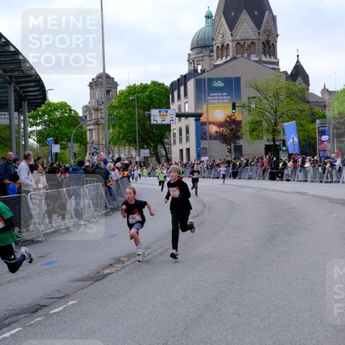 25.04.2026 - Das Zehntel Tim E. http://msf.ph/oto/9567333 25.04.2026 08:48:40 Ziel 1194, 1727, 2153, 2502, 3043, 3238, 3602, 3608, 3670 meine-sportfotos.de
