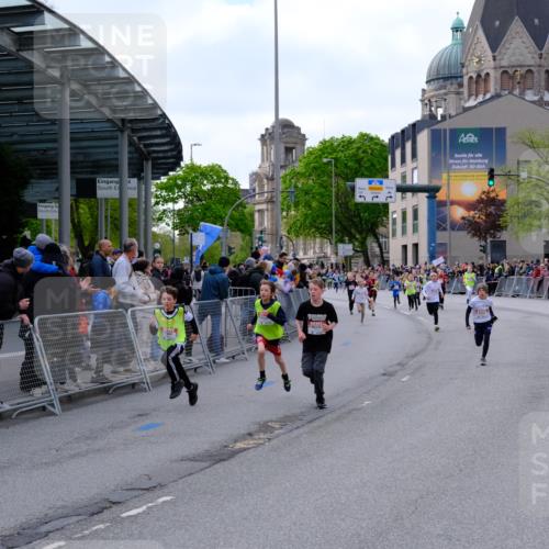 25.04.2026 - Das Zehntel Tim E. http://msf.ph/oto/9567346 25.04.2026 08:48:46 Ziel 1194, 1727, 2153, 2993, 3043, 3223, 3238, 3252, 3551, 3563, 3602, 3608, 3670 meine-sportfotos.de