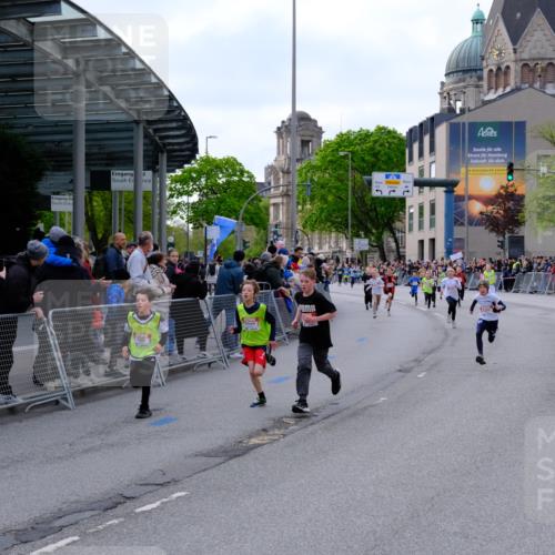 25.04.2026 - Das Zehntel Tim E. http://msf.ph/oto/9567348 25.04.2026 08:48:46 Ziel 1194, 1727, 2153, 2993, 3043, 3223, 3238, 3252, 3551, 3563, 3602, 3608, 3670 meine-sportfotos.de