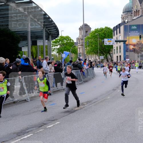 25.04.2026 - Das Zehntel Tim E. http://msf.ph/oto/9567350 25.04.2026 08:48:46 Ziel 1194, 1727, 2153, 2993, 3043, 3223, 3238, 3252, 3551, 3563, 3602, 3608, 3670 meine-sportfotos.de