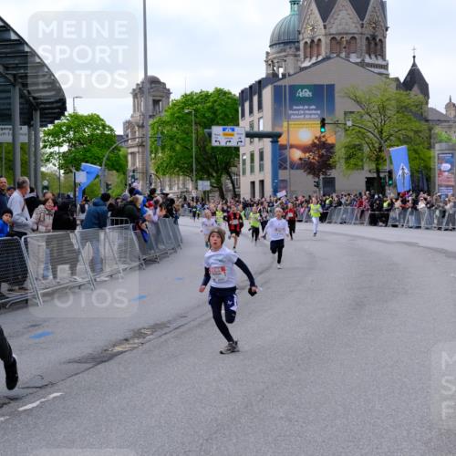 25.04.2026 - Das Zehntel Tim E. http://msf.ph/oto/9567353 25.04.2026 08:48:47 Ziel 1727, 2153, 2993, 3043, 3223, 3238, 3252, 3551, 3563, 3670 meine-sportfotos.de
