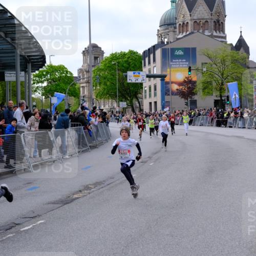 25.04.2026 - Das Zehntel Tim E. http://msf.ph/oto/9567354 25.04.2026 08:48:47 Ziel 1727, 2153, 2993, 3043, 3223, 3238, 3252, 3551, 3563, 3670 meine-sportfotos.de