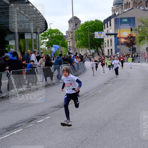 25.04.2026 - Das Zehntel Tim E. http://msf.ph/oto/9567358 25.04.2026 08:48:47 Ziel 1727, 2153, 2993, 3043, 3223, 3238, 3252, 3551, 3563, 3670 meine-sportfotos.de