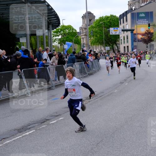 25.04.2026 - Das Zehntel Tim E. http://msf.ph/oto/9567359 25.04.2026 08:48:48 Ziel 1727, 2324, 2993, 3043, 3223, 3238, 3252, 3551, 3563, 3670, 3971 meine-sportfotos.de