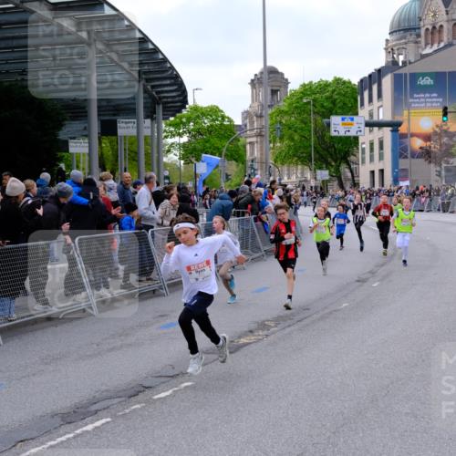 25.04.2026 - Das Zehntel Tim E. http://msf.ph/oto/9567364 25.04.2026 08:48:50 Ziel 1786, 1799, 2324, 2993, 3044, 3189, 3212, 3223, 3252, 3551, 3563, 3971 meine-sportfotos.de
