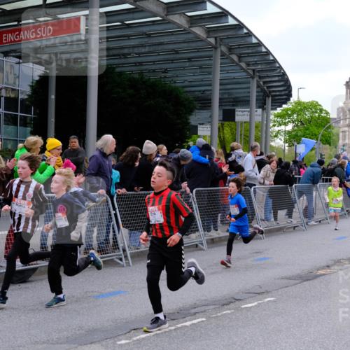 25.04.2026 - Das Zehntel Tim E. http://msf.ph/oto/9567369 25.04.2026 08:48:54 Ziel 1327, 1786, 1799, 1885, 2263, 2309, 2324, 2993, 3044, 3189, 3212, 3223, 3250, 3252, 3551, 3563, 3971 meine-sportfotos.de